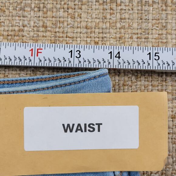 American Eagle Outfitters Light Blue High Rise Jeans - Picture 10 of 12